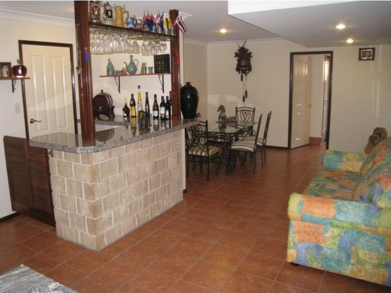 17 Urangan Court, Helensvale QLD 4212