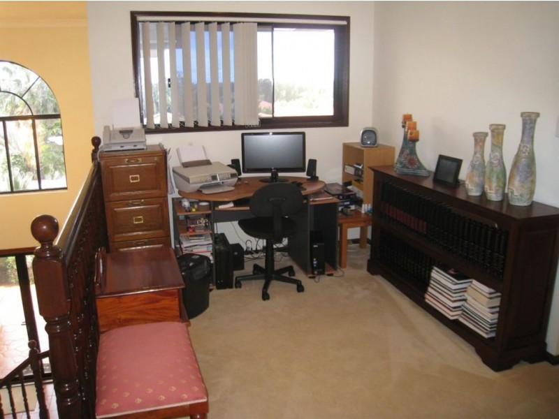 17 Urangan Court, Helensvale QLD 4212