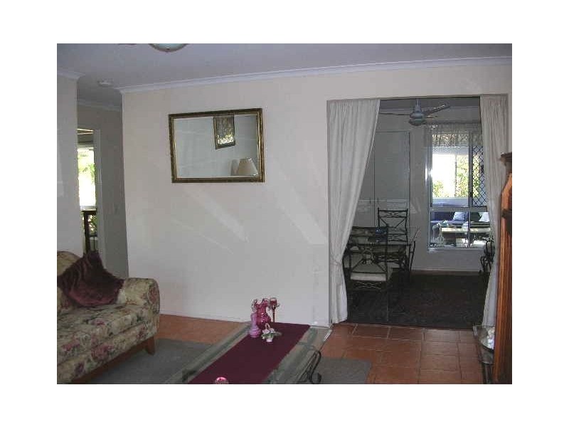 2/2 Hollywood Place, Oxenford QLD 4210