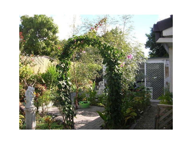 2/2 Hollywood Place, Oxenford QLD 4210