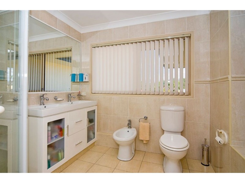 52 Lakeshore Drive, Monterey Keys QLD 4212