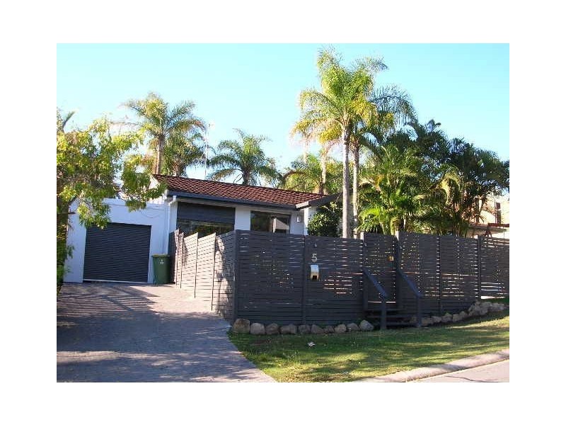 5 Stretton Drive, Helensvale QLD 4212