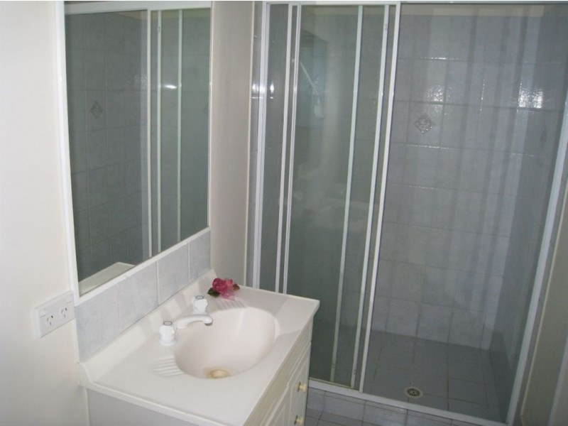 151 Mildura Drive, Helensvale QLD 4212