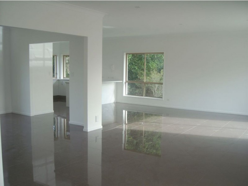 39 Calmwater Crescent, Helensvale QLD 4212