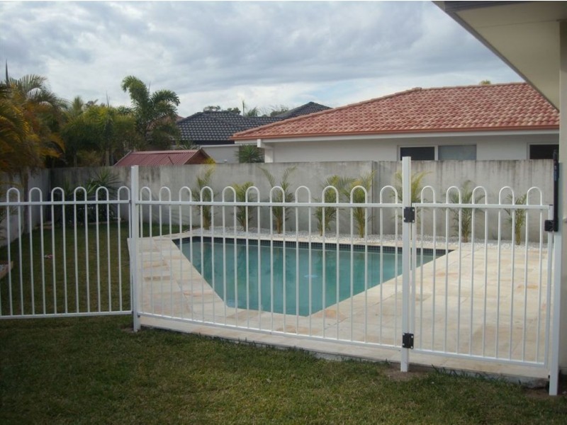 39 Calmwater Crescent, Helensvale QLD 4212
