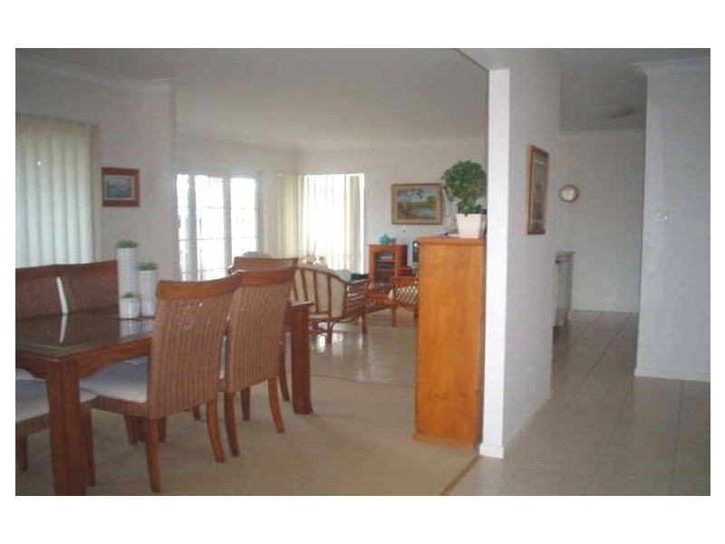 23 Sheffield Circuit, Pacific Pines QLD 4211