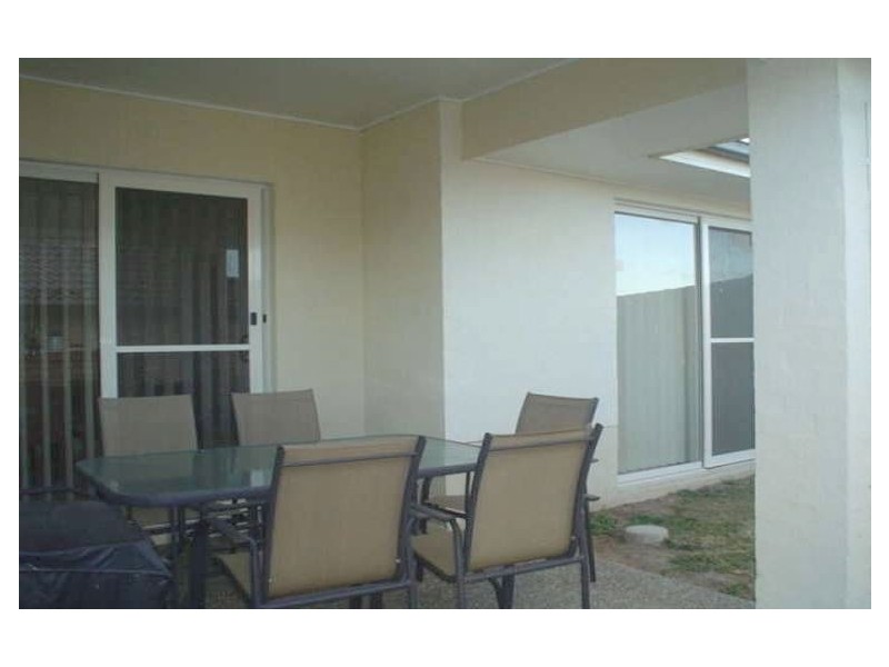 23 Sheffield Circuit, Pacific Pines QLD 4211