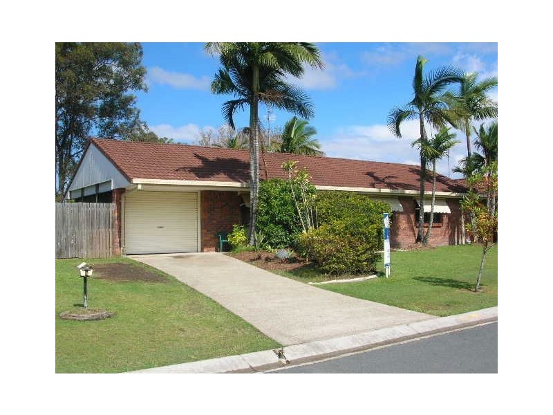9 Minden Crescent, Helensvale QLD 4212