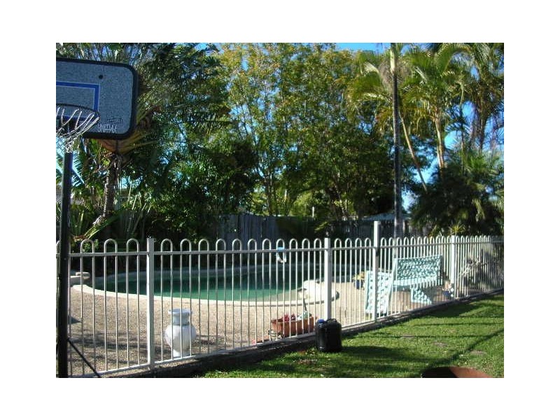 9 Minden Crescent, Helensvale QLD 4212