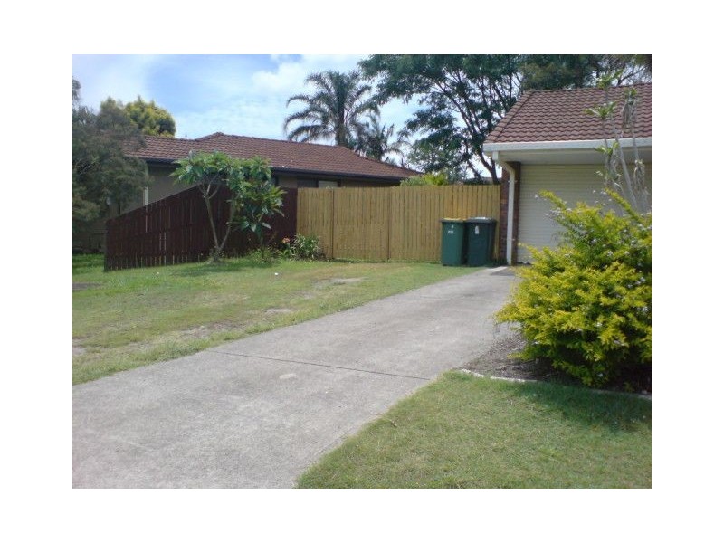 9 Minden Crescent, Helensvale QLD 4212