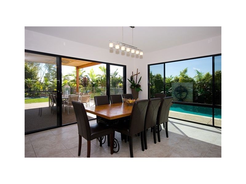 4 Hillary Circuit, Pacific Pines QLD 4211