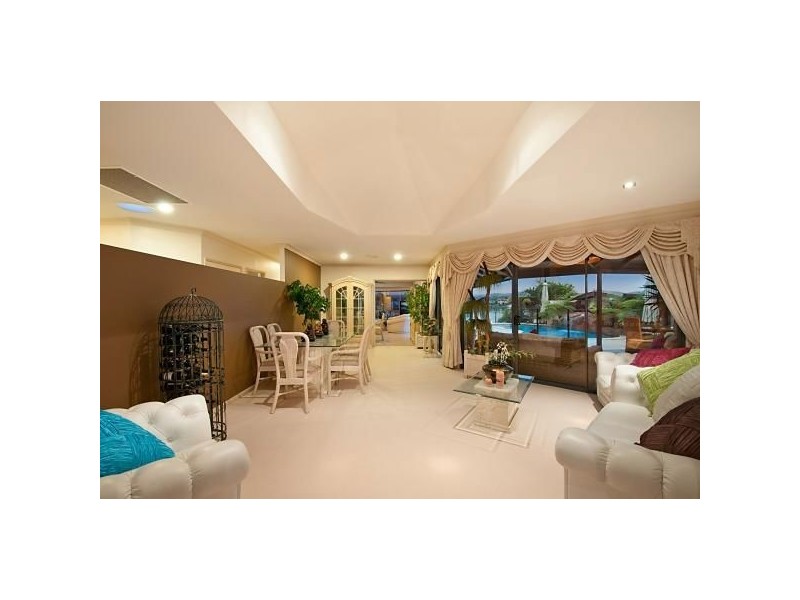 10 Eastbank Terrace, Monterey Keys QLD 4212