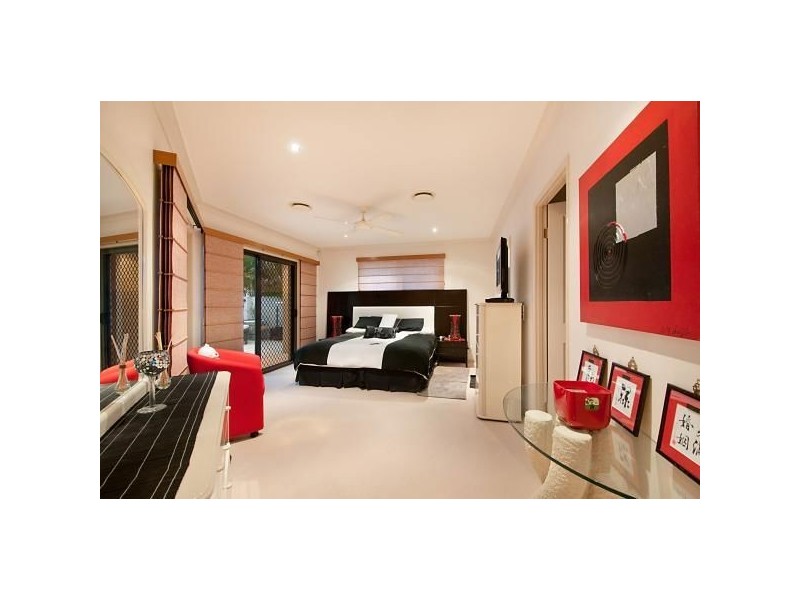 10 Eastbank Terrace, Monterey Keys QLD 4212