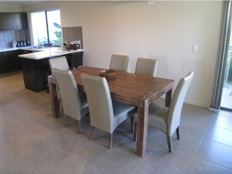 1/1 Brunswick Street, Pacific Pines QLD 4211