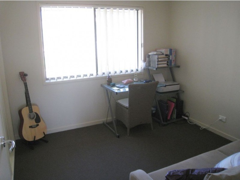 1/1 Brunswick Street, Pacific Pines QLD 4211