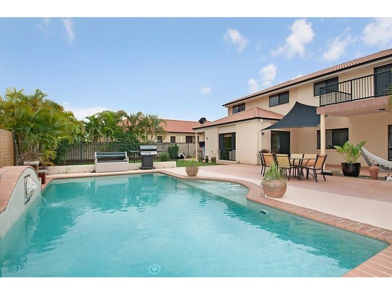 8 Dallow Crescent, Monterey Keys QLD 4212