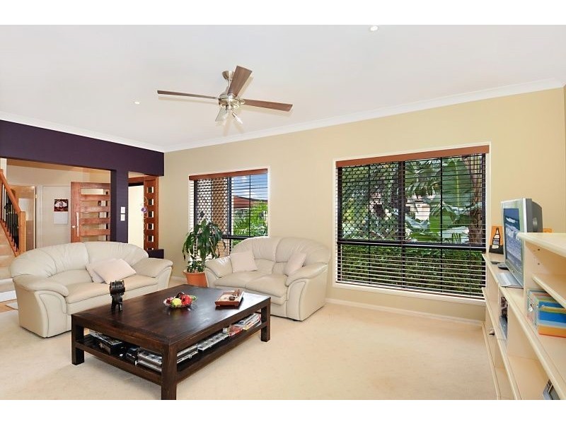 8 Dallow Crescent, Monterey Keys QLD 4212