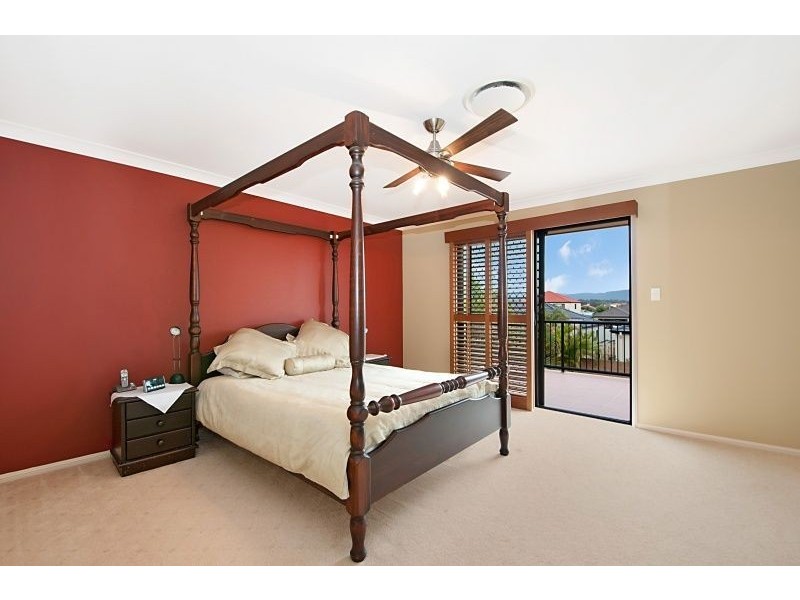 8 Dallow Crescent, Monterey Keys QLD 4212