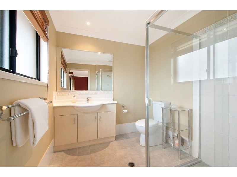 8 Dallow Crescent, Monterey Keys QLD 4212