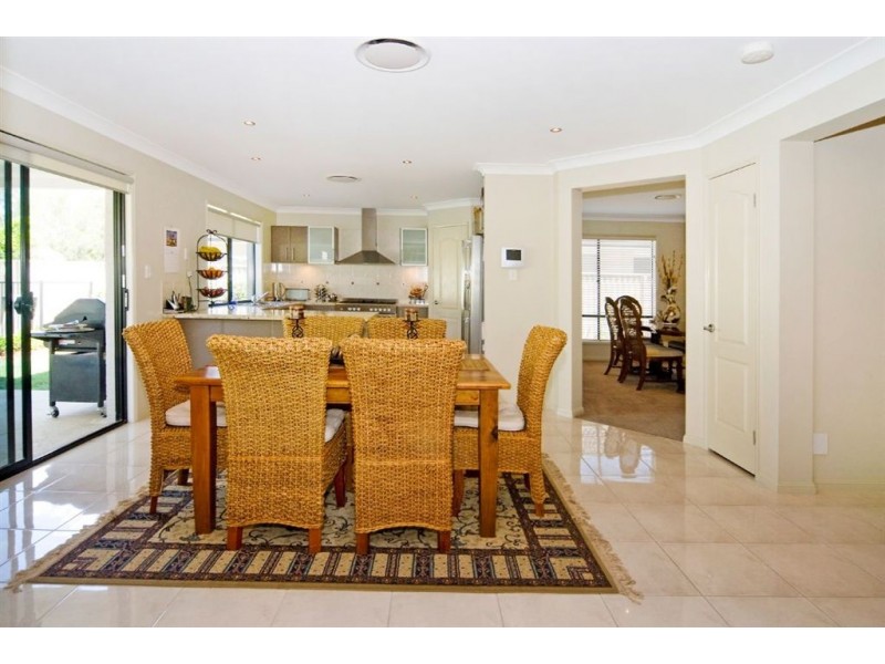 25 River Links Bvd East, Helensvale QLD 4212