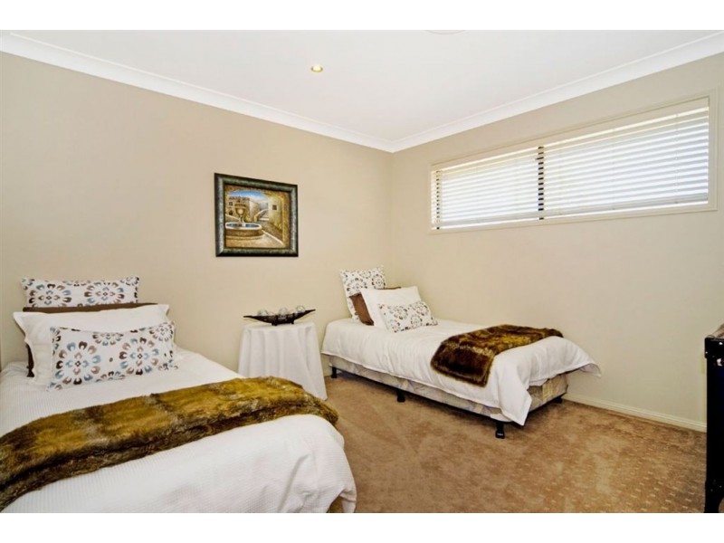 25 River Links Bvd East, Helensvale QLD 4212