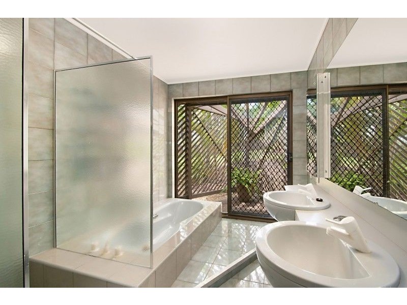 20 Condamine Crescent, Helensvale QLD 4212