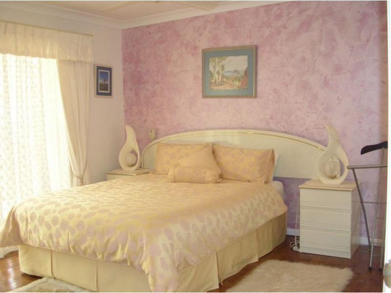 2 Ballarat Ct, Tallai QLD 4213