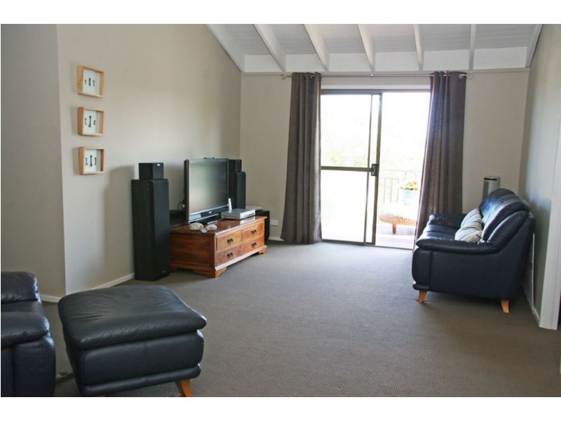 2 Riana Court, Helensvale QLD 4212