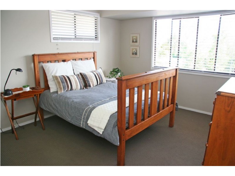 2 Riana Court, Helensvale QLD 4212