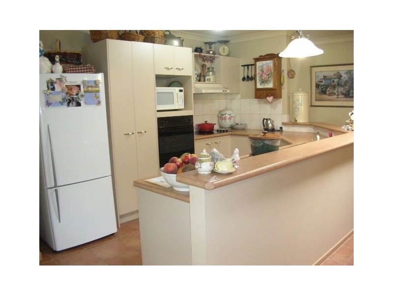 8 Mussau Street, Pacific Pines QLD 4211