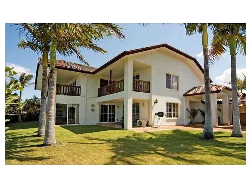 2 Urangan Court, Helensvale QLD 4212