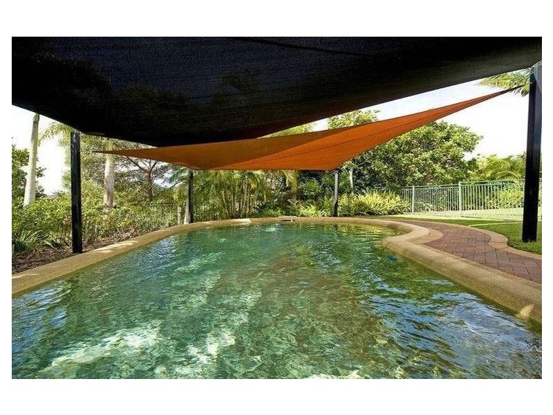 2 Urangan Court, Helensvale QLD 4212