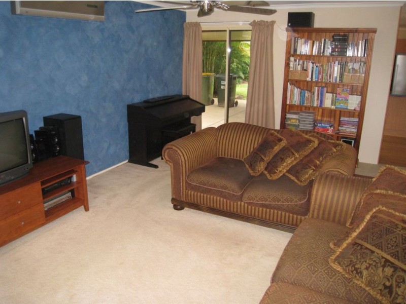 38 Broadway Drive, Oxenford QLD 4210