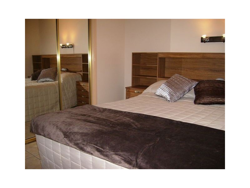 4 Fairhaven Court, Helensvale QLD 4212