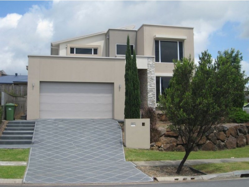 1 Twynam Mews, Pacific Pines QLD 4211