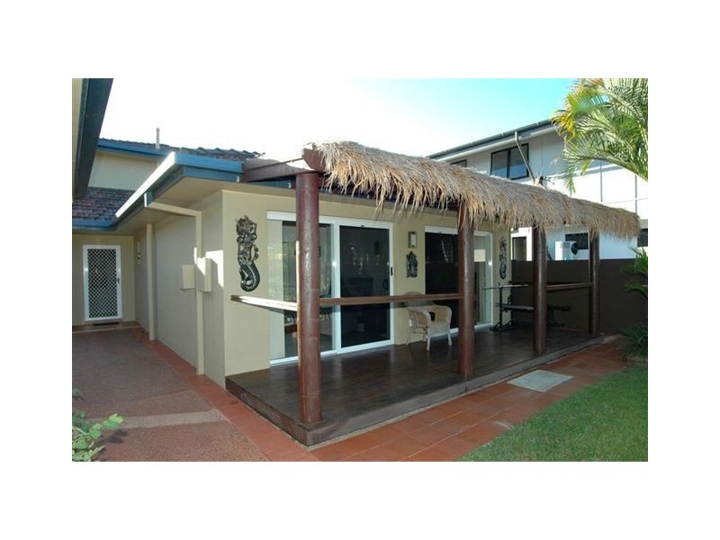 64 O’Grady Drive, Paradise Point QLD 4216