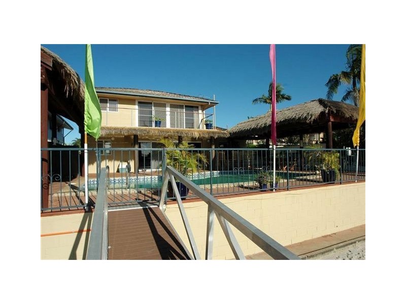64 O’Grady Drive, Paradise Point QLD 4216