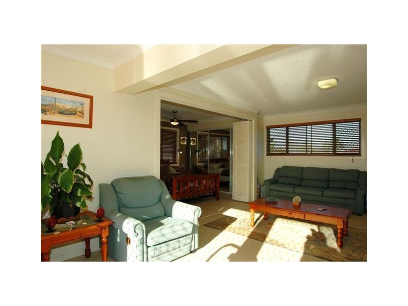 64 O’Grady Drive, Paradise Point QLD 4216