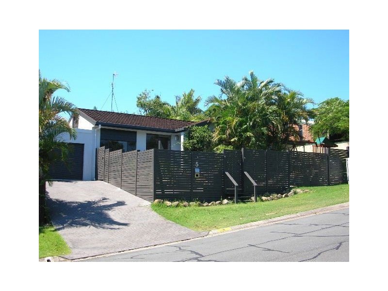 5 Stretton Drive, Helensvale QLD 4212