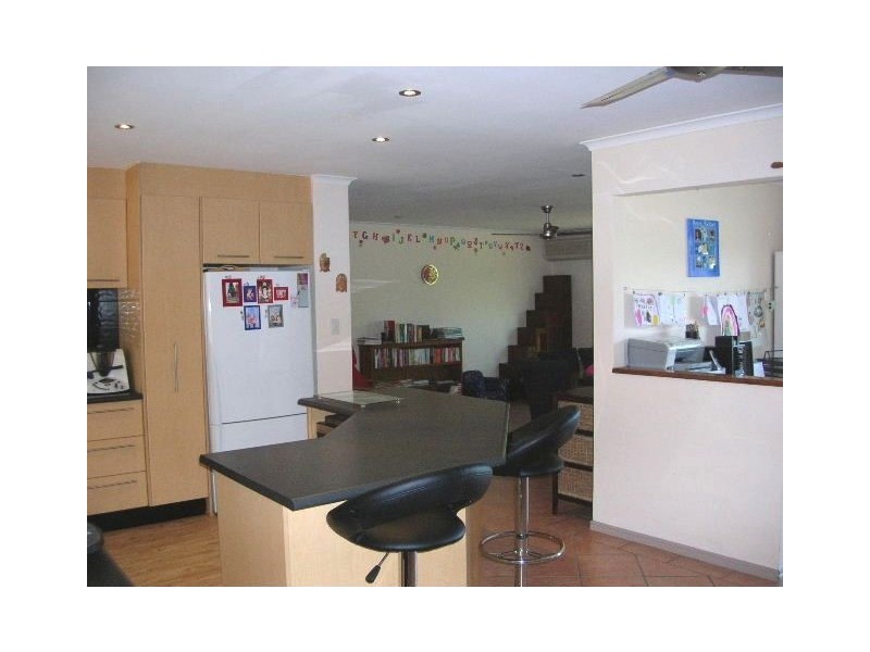 5 Stretton Drive, Helensvale QLD 4212