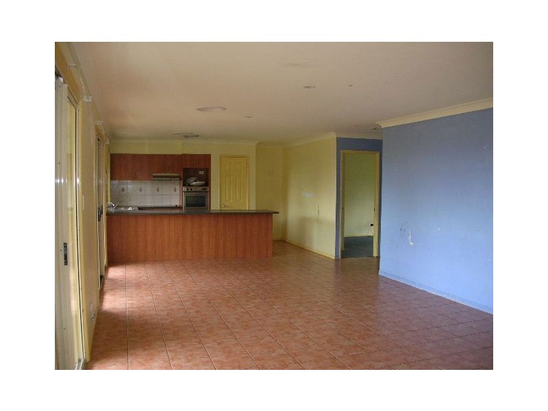 4 Hervey Street, Oxenford QLD 4210