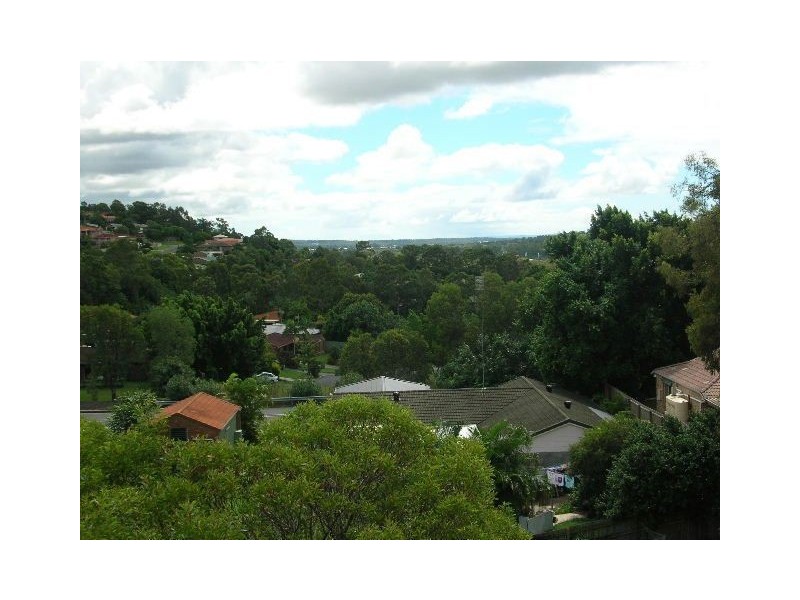 4 Hervey Street, Oxenford QLD 4210