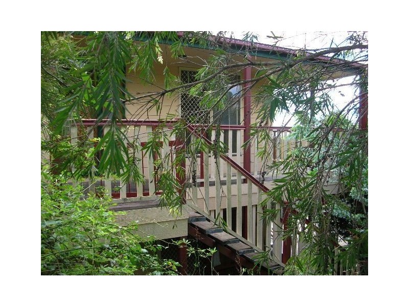 4 Hervey Street, Oxenford QLD 4210