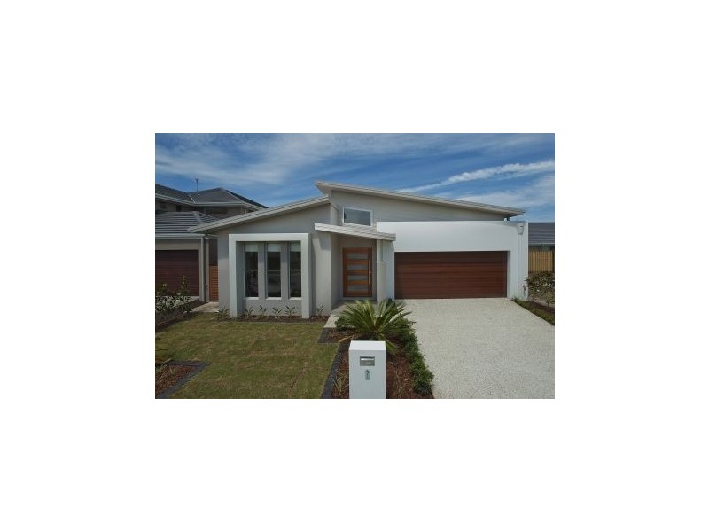 7 Azure Way, Hope Island QLD 4212