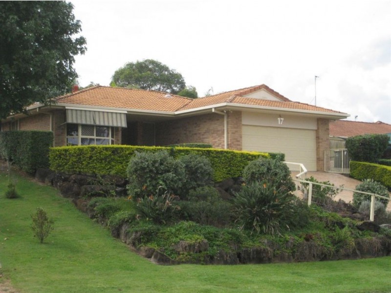 17 Cootharaba Drive, Helensvale QLD 4212