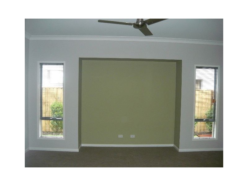 4 Flybridge Way, Hope Island QLD 4212