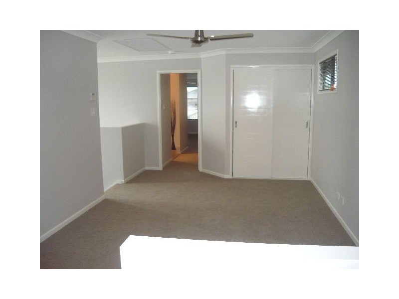 4 Flybridge Way, Hope Island QLD 4212