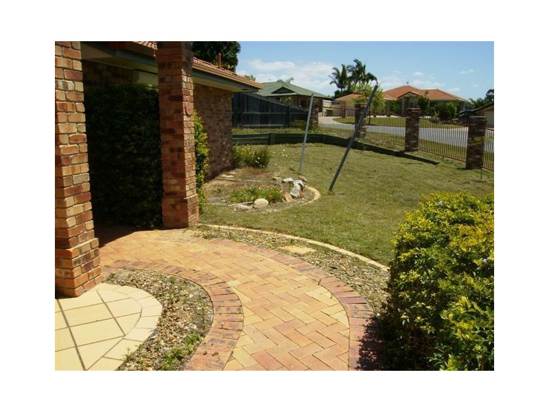 4 Suncrest Court, Parkwood QLD 4214