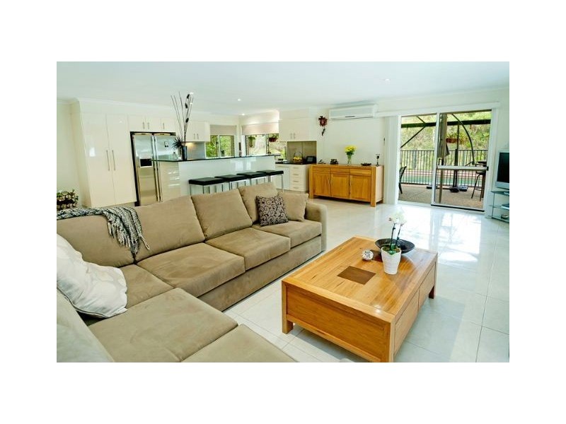 9 Rosedale Place, Helensvale QLD 4212