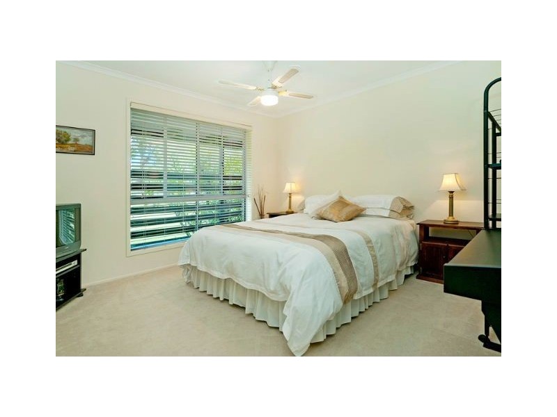 9 Rosedale Place, Helensvale QLD 4212